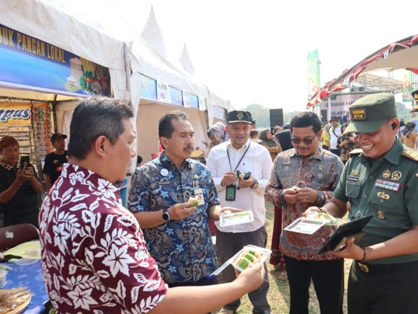 Cegah Panic Buying: Warga Jepara Diminta Beli Barang Secukupnya 1 Gerakan Pasar Murah