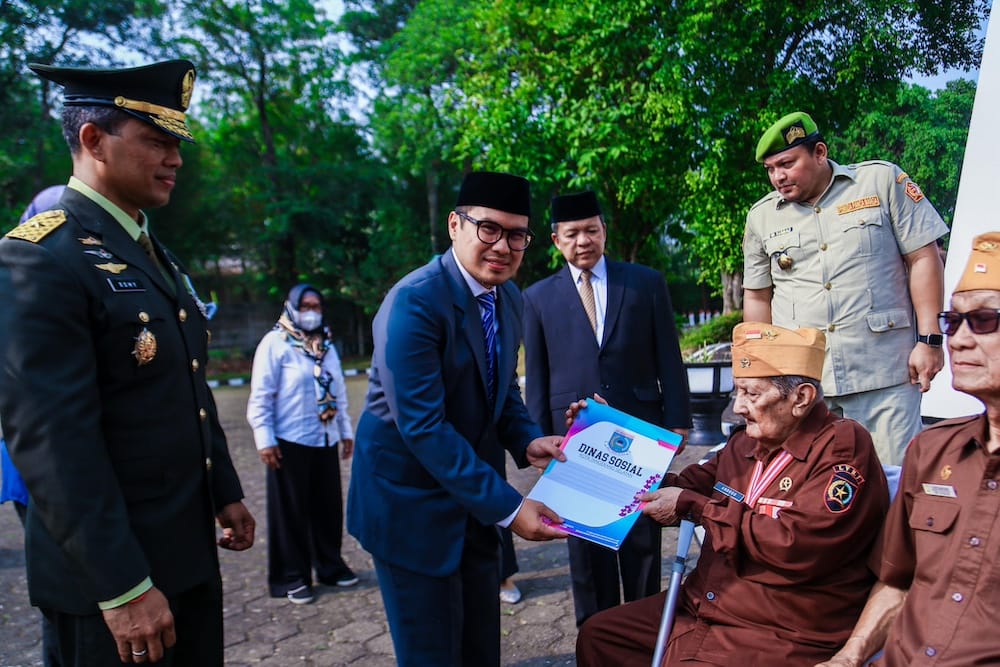 Peringati Hari Pahlawan, Wawalkot Tangsel Ingatkan Generasi Muda Meneladani Pejuang 2 Wakil Wali Kota Tangsel Pilar Saga Ichsan