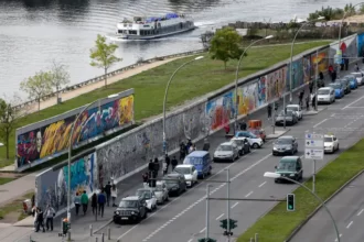 Tembok Berlin menjadi simbol Hari Kebebasan Sedunia.