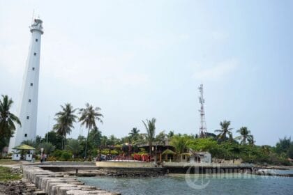 Mercusuar memiliki manfaat tersendiri. (Foto : Tribunenews)