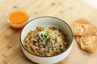 Mi yamin kerap disangka mi ayam.