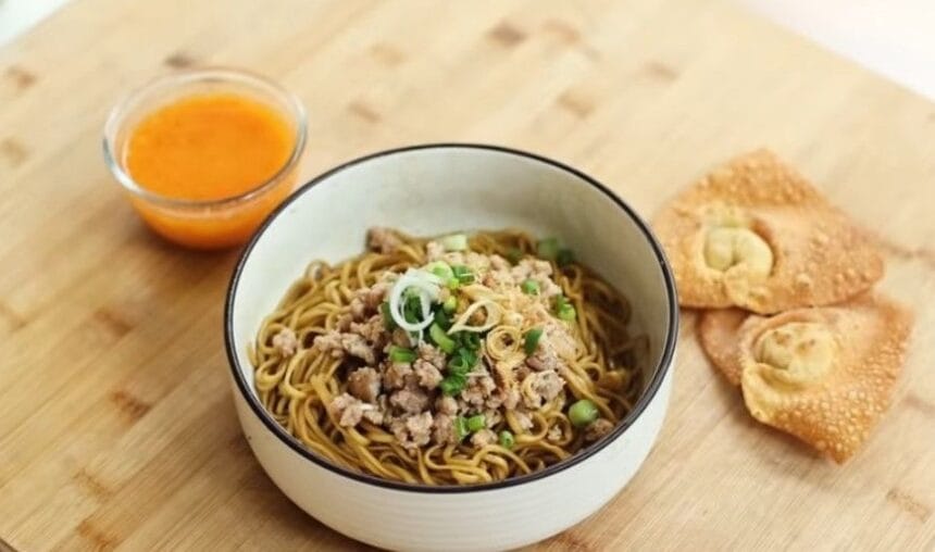 Mi yamin kerap disangka mi ayam.