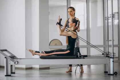 Pilates menjadi olahraga yang disukai kaum urban. (Foto : Jovee)
