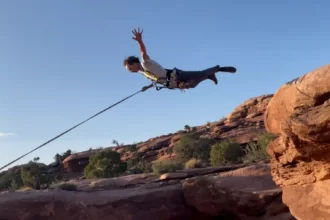 Rope swing, olahraga ekstrem penguji adrenalin.