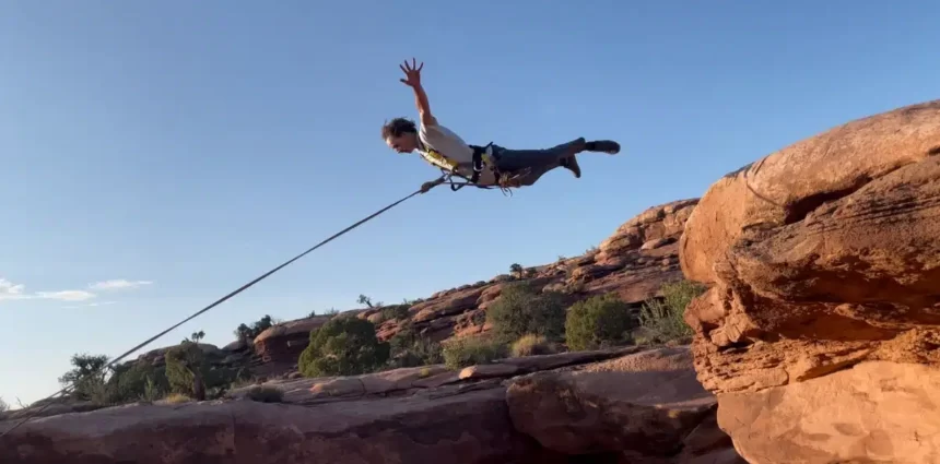 Rope swing, olahraga ekstrem penguji adrenalin.