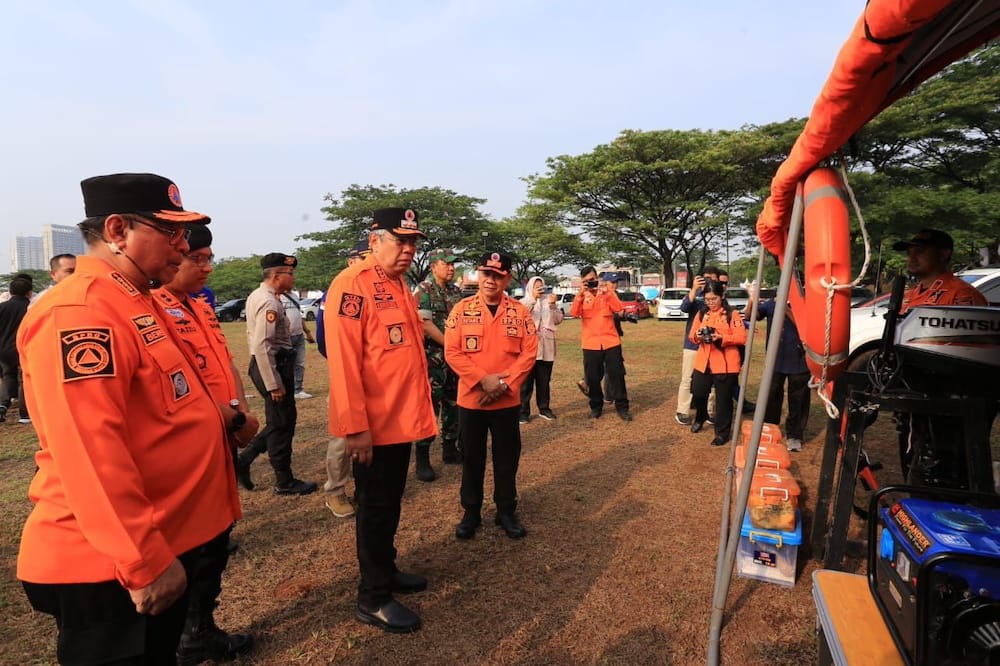 Musim Penghujan, Wali Kota Tangsel Benyamin Minta Petugas dan Warga Antisipasi Banjir 2 Wali Kota Tangsel Benyamin Davnie