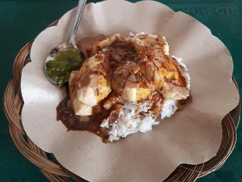 Sangtau makanan khas Karawang yang kudu dicoba.