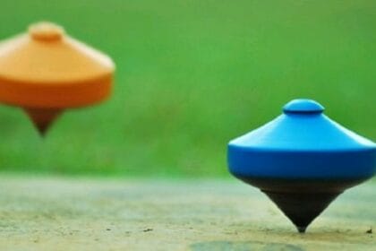 Gasing menjadi mainan yang makin menghilang. (Foto : Pariwisata Indonesia)