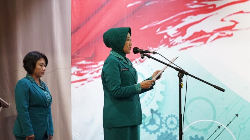 Penjabat Ketua TP PKK Jateng Resmikan Ketua Pembina Posyandu untuk Strategi Penuntasan Stunting 1 Shinta Nana Sudjana Mengukuhkan Ketua TP PKK Kab Kota Sebagai Ex Officio