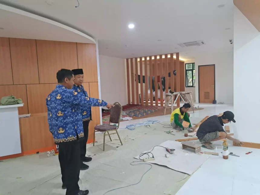 Pemkot Depok Bangun Mal Pelayanan Publik (MPP) di Balai Kota Depok 1 Suryana Yusuf Sedang Memonitoring MPP di Gedung Dibaleka Kota Depok