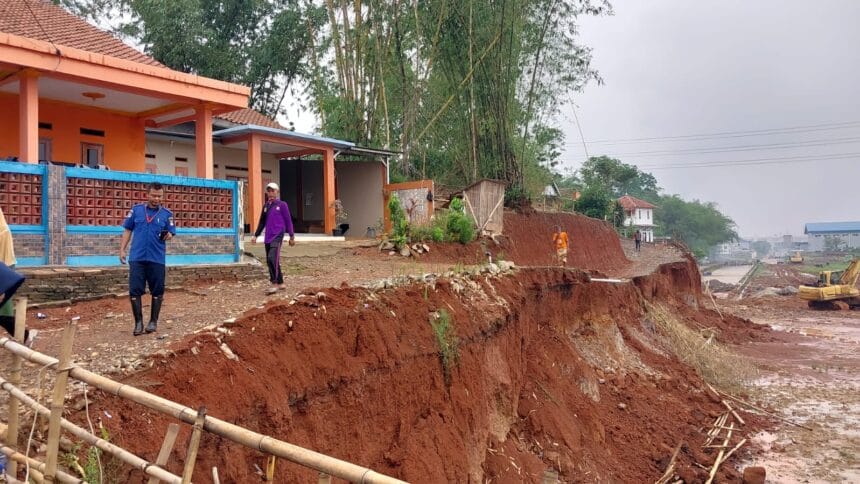 Longsor di Tigaraksa Tangerang, 40 Warga Terdampak 1 Longsor di Tigaraksa Tangerang