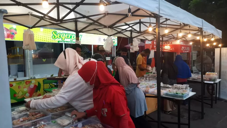 Program Kusuka: Berkah dan Sukses di Kelurahan Kukusan 1 Bazzar Kusuka besutan Wirausaha WUB Kukusan di RT 05 RW 02 Jalan KHM Usman