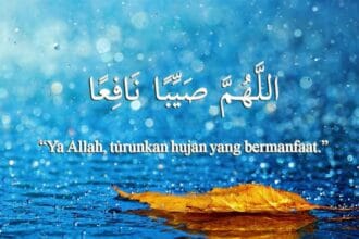 Doa saat hujan turun. (Foto : Blibli)