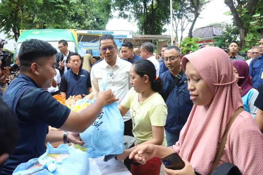 Pasar Sembako Murah di Mampang Prapatan, Jakarta Selatan, Dapat Apresiasi dari Pj Gubernur 1 Gubernur DKI Jakarta Budi Hartono Mengunjungi Pasar Sembako Murah di Mampang Prapatan Jakarta