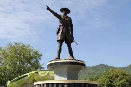 Patung Nanti Wartabone. Representasi tugu peringatan Hari Patriotik Gorontalo. (Foto : IDenesia)