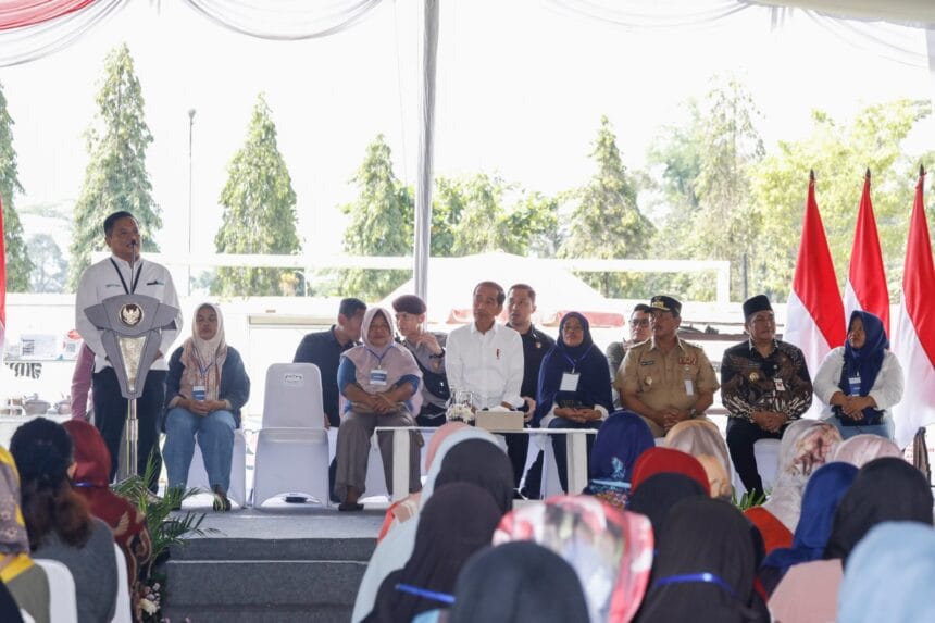 Kunjungan Joko Widodo untuk Menyapa Pedagang Pasar Blabak Kabupaten Magelang Jawa Tengah