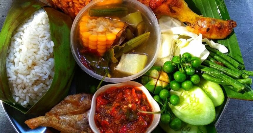 Nasi timbel populer di Jawa Barat dan Banten. (Foto : Cookpad)