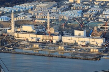 Jepang Buang Air Limbah Radioaktif ke Laut