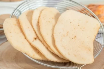 Kerupuk udang. (Foto : Intip Seleb)