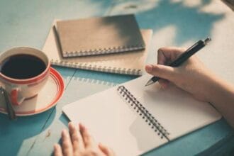 Manfaat Menulis dengan Tangan