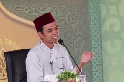Pandangan Islam Terkait Hari Valentine Oleh Ustad Abdul Somad