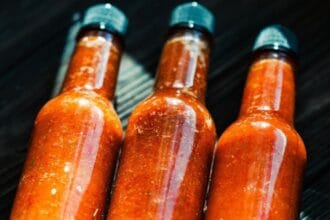 Membedakan saus asli dan palsu. (Foto : Sajian Sedap)