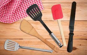 Spatula perkakas yang wajib ada di dapur. (Foto : Kimbo)