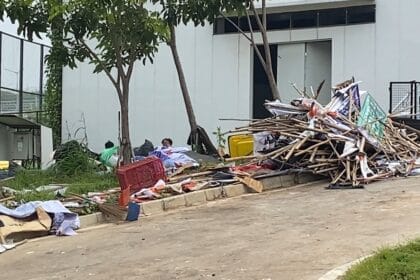Tumpukan Sampah dari Sisa Kampanye