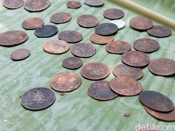 Uang Koin dan Kertas Pertama di Dunia 1 Uang koin dan kertas pertama di dunia. (Foto : Detik)