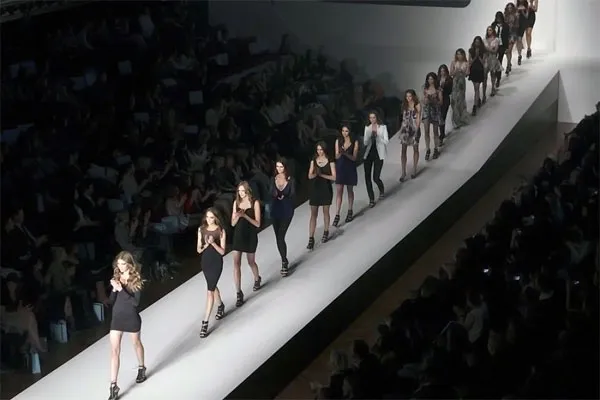 Catwalk (Foto : PinkKorset)