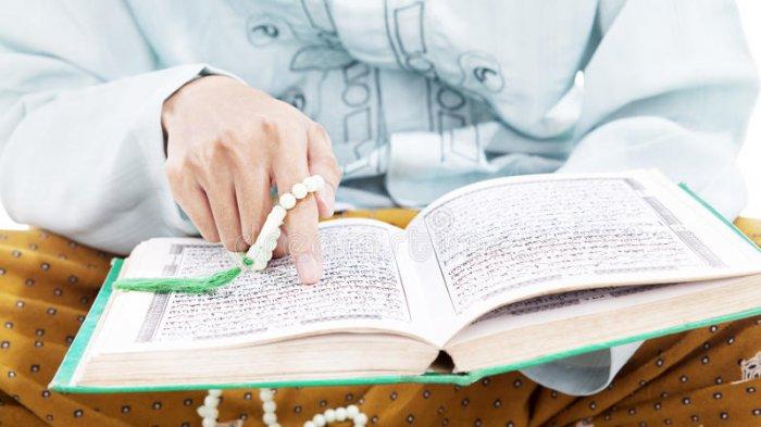 Tadarus saat bulan Ramadan (Foto : Tribun Jatim)