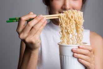 Bahaya Makan Mi Instan (Foto : RS Pusat Pertamina)