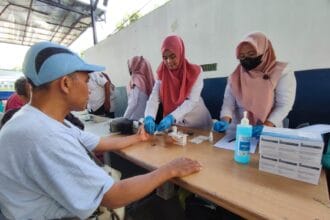 Pemeriksaan Kesehatan dan Tes Narkoba pada Seratus Sopir dan Kru Angkutan Mudik Idulfitri 1445 H