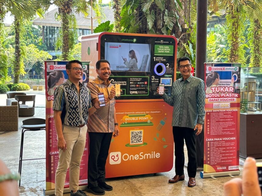 Sinar Mas Land dan Plasticpay Resmikan Reverse Vending Machine, Tukar Sampah Botol Plastik Jadi Uang Elektronik 1 Sinar Mas Land