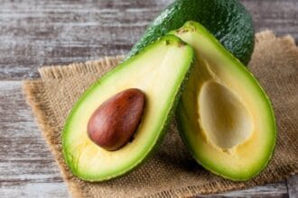 Alpukat Foto : Astronuts)