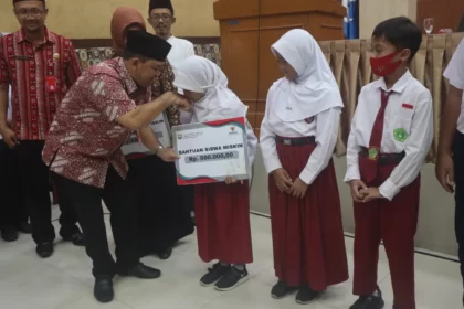 Bantuan Siswa Miskin