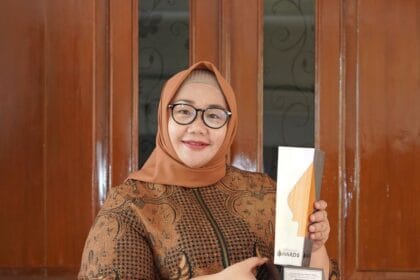 Kusdinar Untung Yuni Sukowati e1714724626955