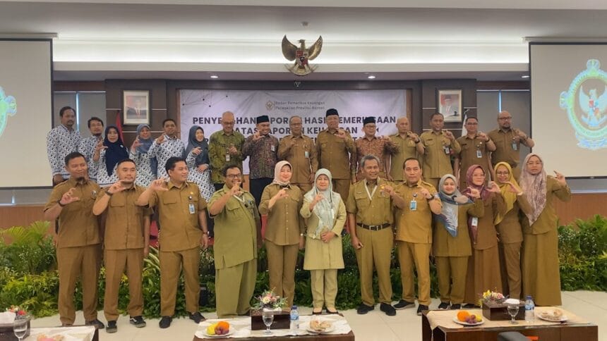 Penyerahan Laporan Hasil Pemeriksaan Atas Laporan Keuangan Pemkot Tangsel