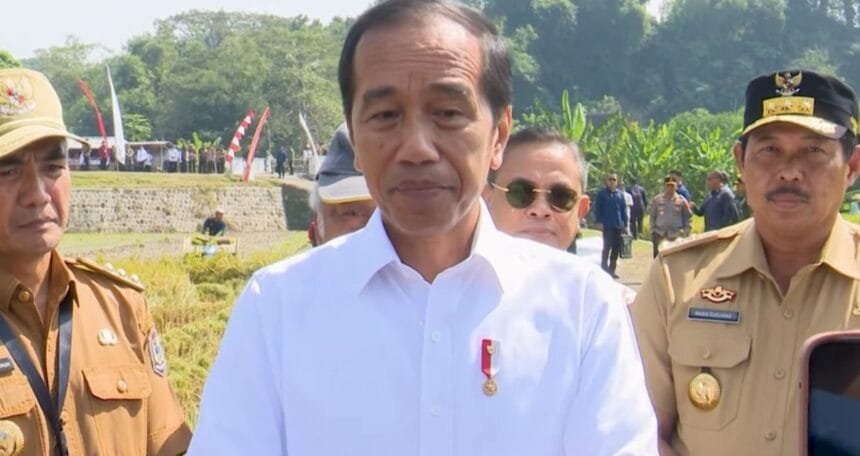 Jokowi Tegaskan Tidak Ada Bantuan Sosial untuk Korban Judi Online 1 Pak Jokowi tegaskan tak ada Bansos untuk Pelaku Judi Online