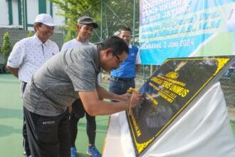 Peresmian Lapangan Tenis Unimus oleh Pj Gubernur Jateng