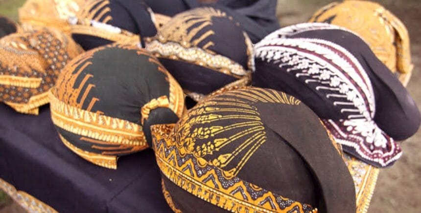 Blangkon Bukan Sekadar Ikat Kepala, Ini Maknanya 1 Blangkon Linimassa