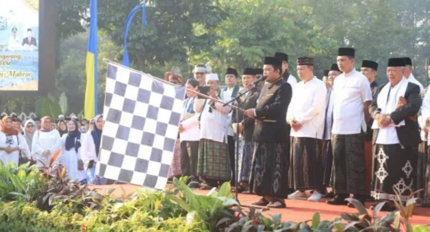Jalan Sarungan Meriah di Kota Tangerang 1 Festival Al Azhom Jalan Sarungan