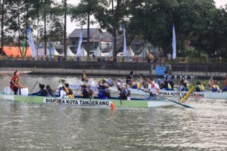 Lomba Dayung Open Tournament pada gelaran Festival Cisadane 2024