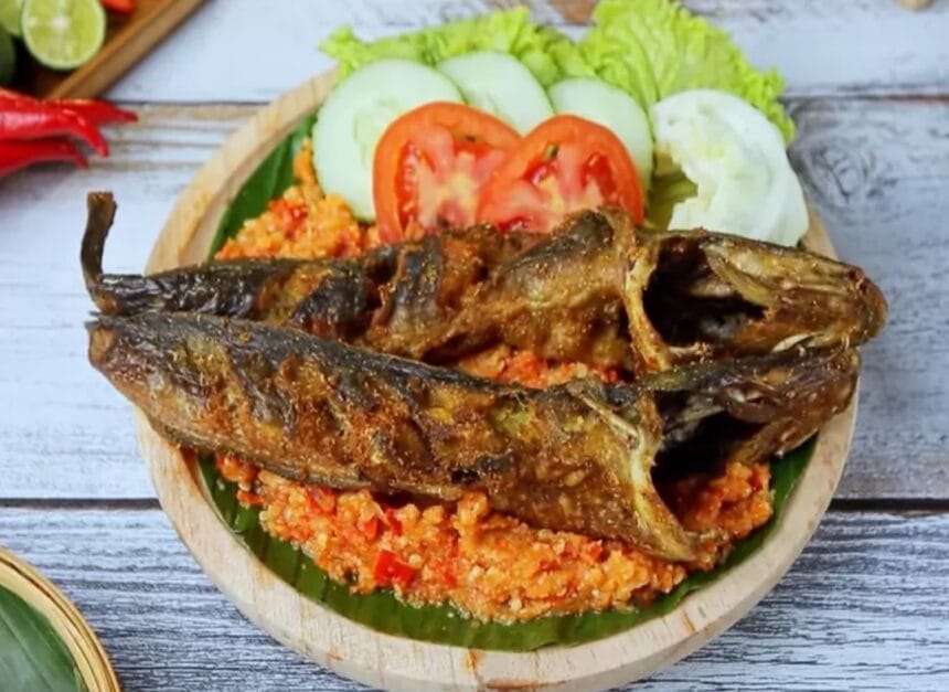 Pecel Lele, Makanan Khas Jawa Timur yang Bukan Pecel 1 Pecel Lele Linimassa