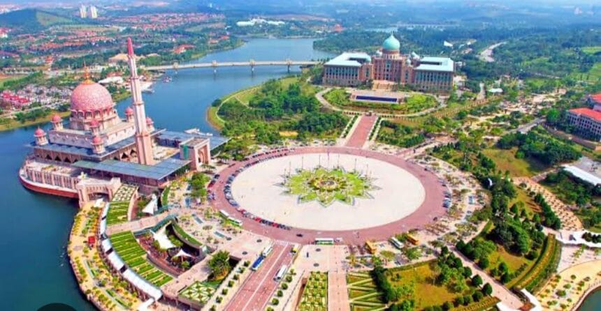 Putrajaya, Pusat Pemerintahan Malaysia Pengganti Kuala Lumpur 1 Putra Jaya