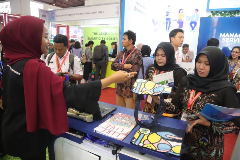 Kota Tangerang Tampilkan Aplikasi Unggulan di Indonesia International Smart City Expo & Forum 2024 1 Aplikasi
