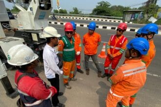 PLN Kelistrikan Linimassa