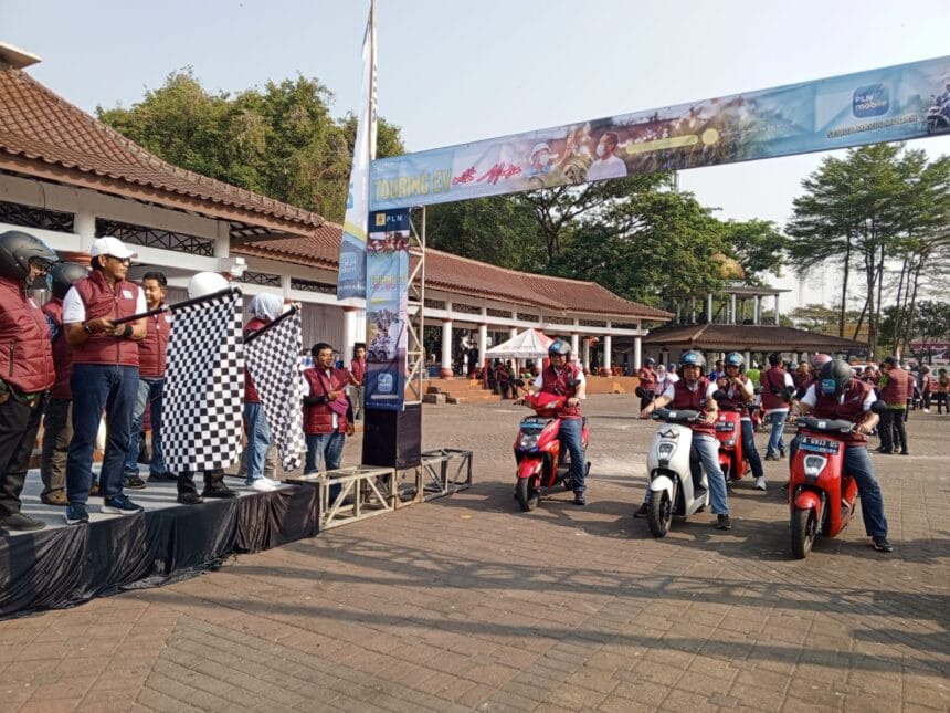 PLN Media Touring Linimassa