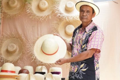 Topi Bambu Kerajinan Unggulan di Kab. Tangerang