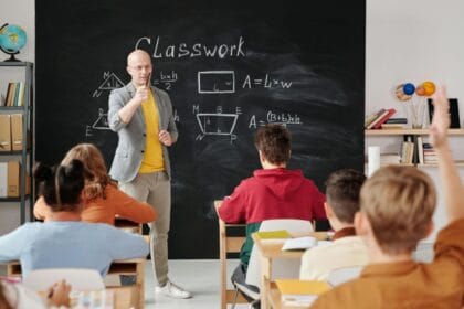 Hari Guru Sedunia 2024